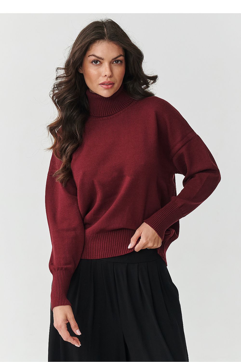 Rollkragenpullover model 217397 Makadamia